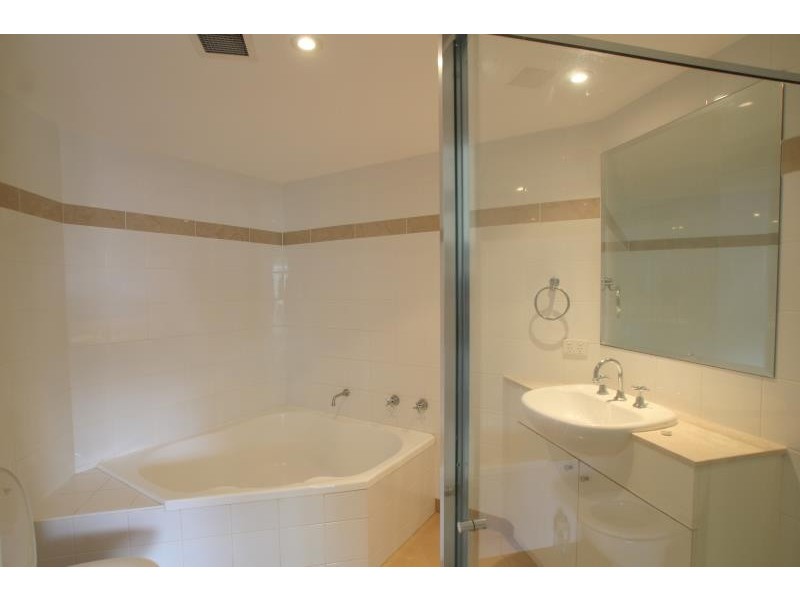 805/2A Help Street, Chatswood NSW 2067