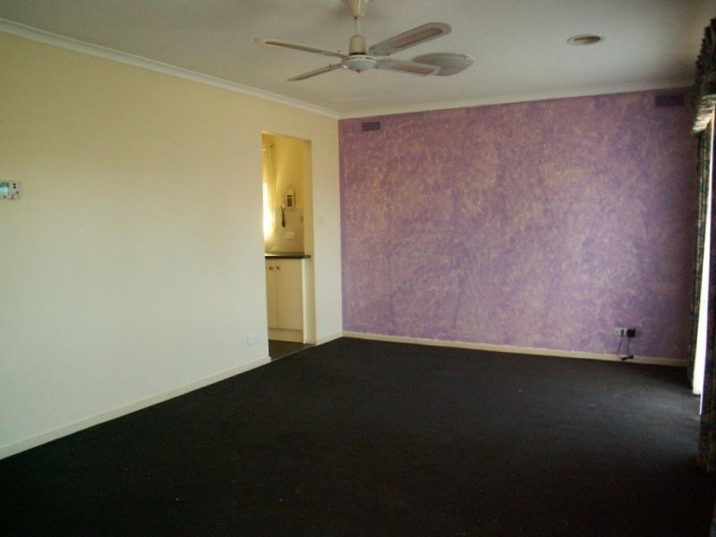 51 Bridgeford Crescent, Melton South VIC 3338