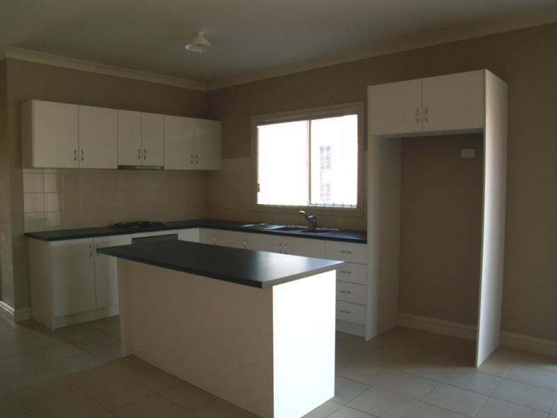 7 Kayla Way, Kurunjang VIC 3337