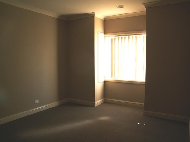 7 Kayla Way, Kurunjang VIC 3337