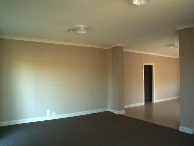 7 Kayla Way, Kurunjang VIC 3337