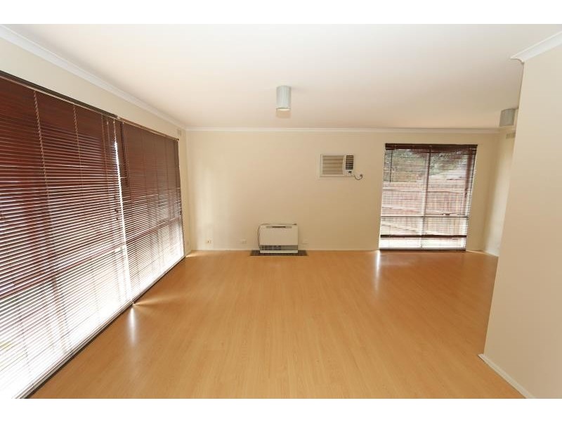 7 Hume Avenue, Melton South VIC 3338