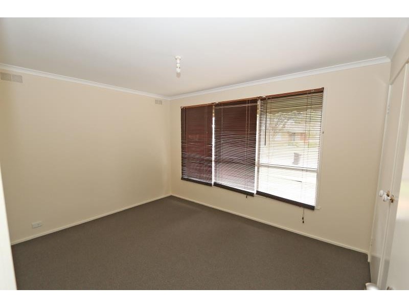 7 Hume Avenue, Melton South VIC 3338