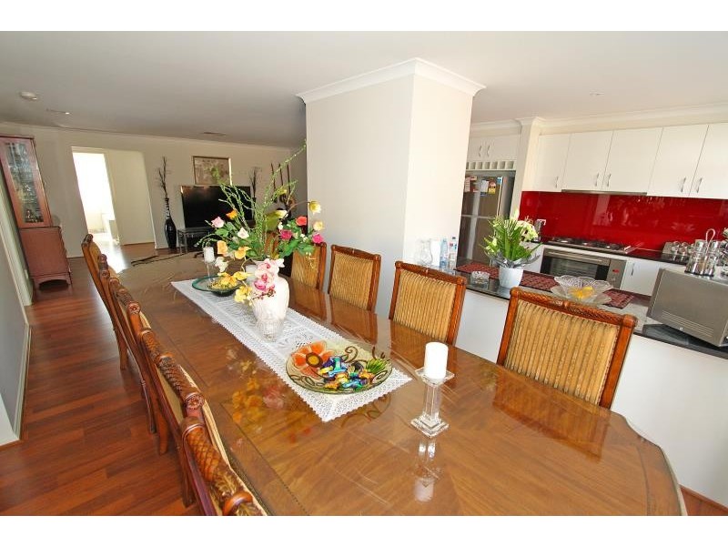 95 Arnolds Creek Boulevard, Melton West VIC 3337