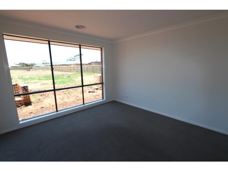 95 Arnolds Creek Boulevard, Melton West VIC 3337