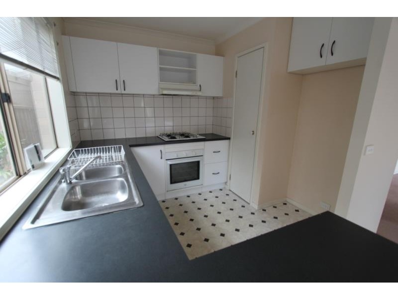 30 Pinnacle Crescent, Brookfield VIC 3338