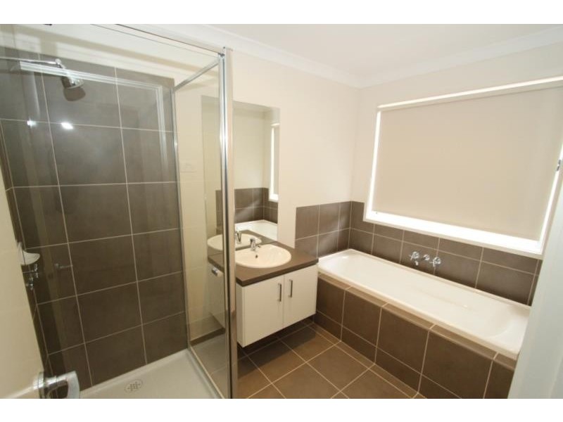 15 Triandra place, Brookfield VIC 3338