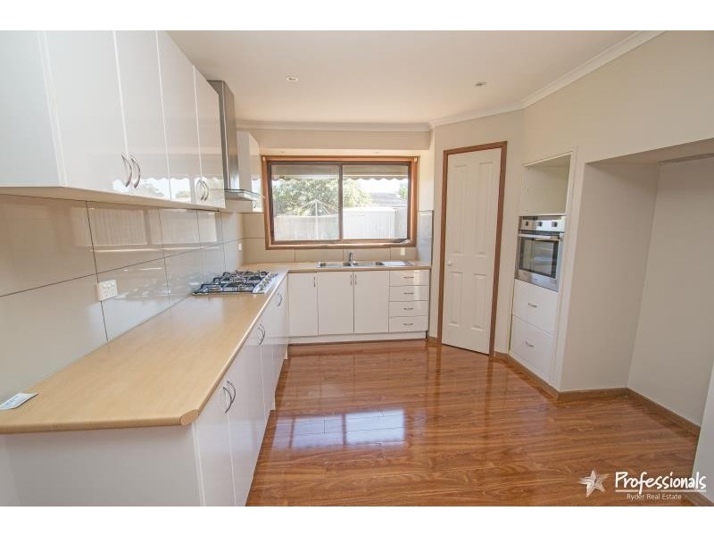 77 Childs Street, Melton South VIC 3338