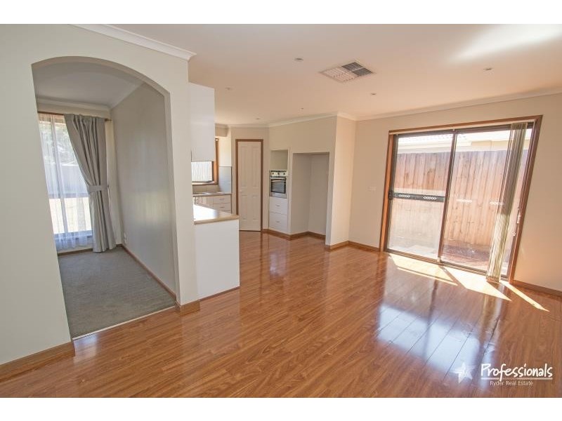 77 Childs Street, Melton South VIC 3338