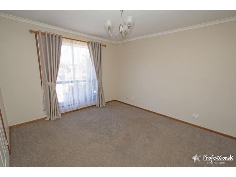 77 Childs Street, Melton South VIC 3338