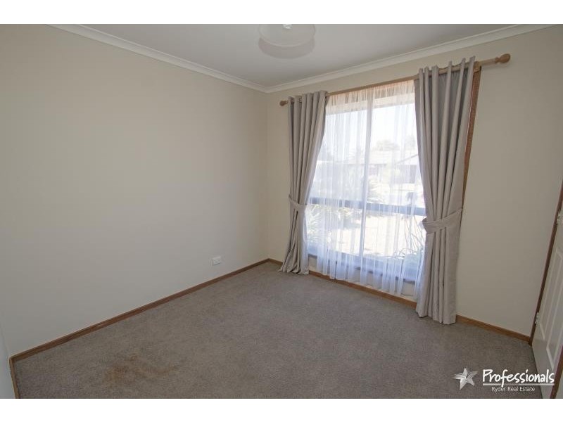 77 Childs Street, Melton South VIC 3338