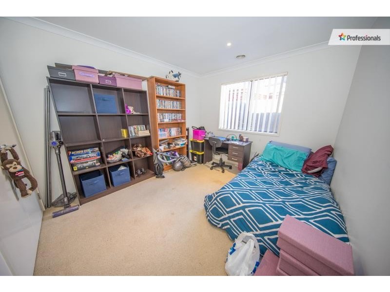 2/1 Drysdale Place, Brookfield VIC 3338