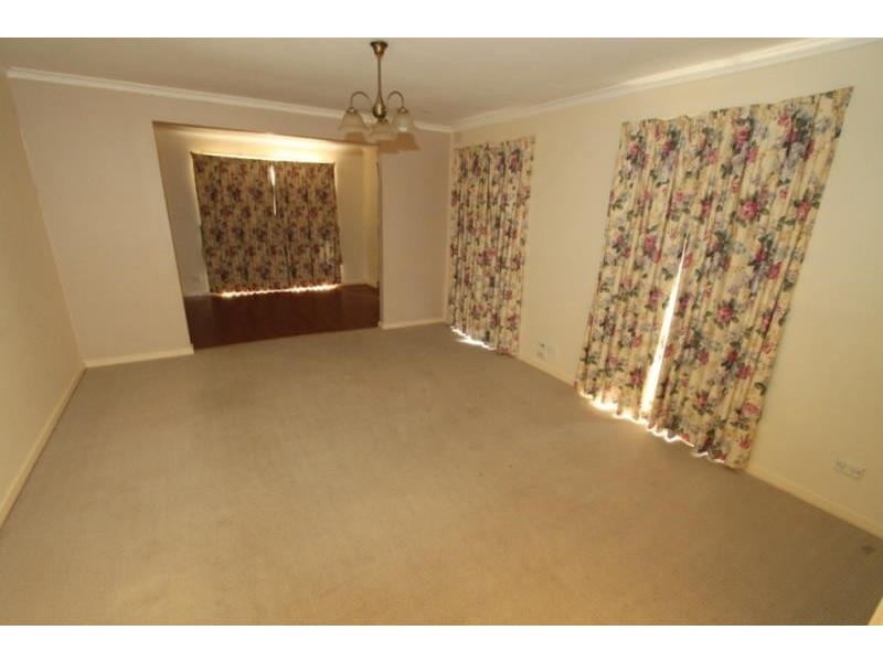 3 Burleigh Road, Melton VIC 3337