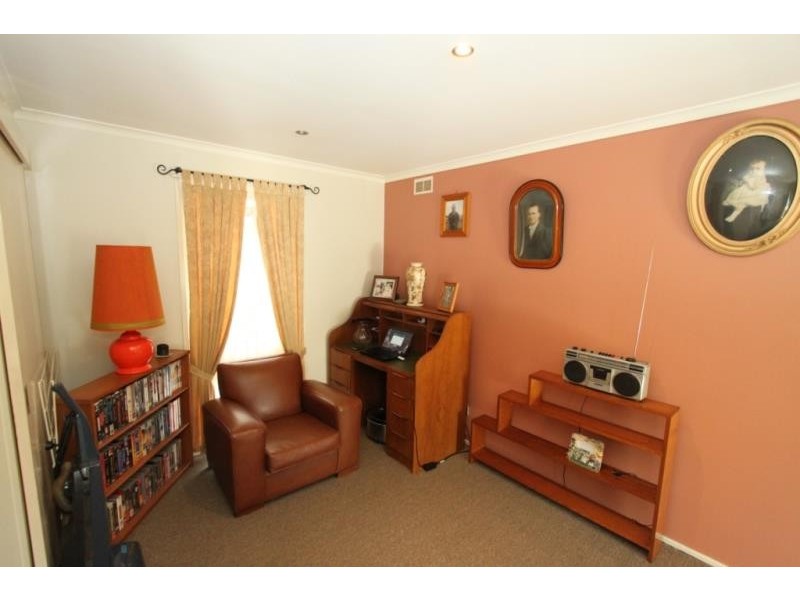 1 Norma Street, Melton VIC 3337