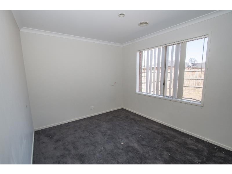 23 Saltbush Crescent, Brookfield VIC 3338