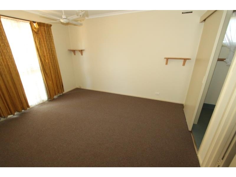 2 Ramona Place, Melton West VIC 3337