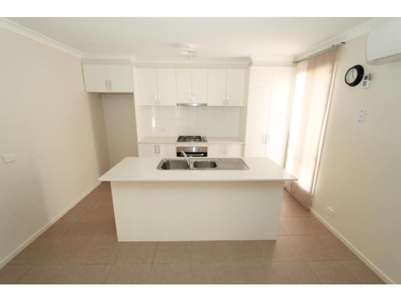 10 Split Rock Drive, Brookfield VIC 3338