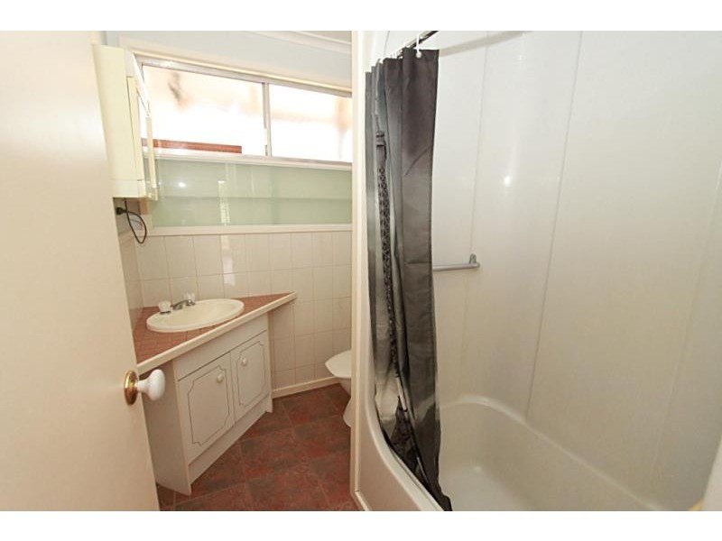 10 Glamis Place, Melton West VIC 3337