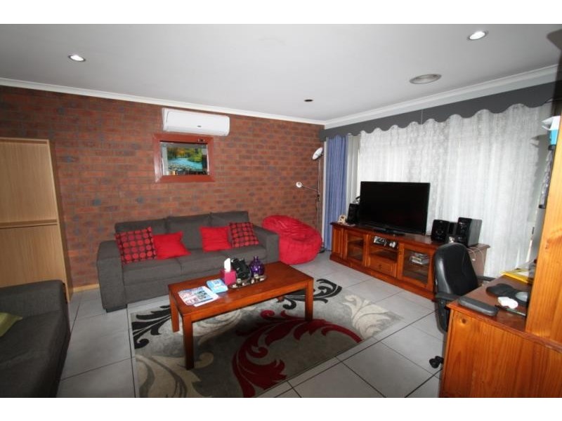 1 Gamalite Drive, Melton West VIC 3337