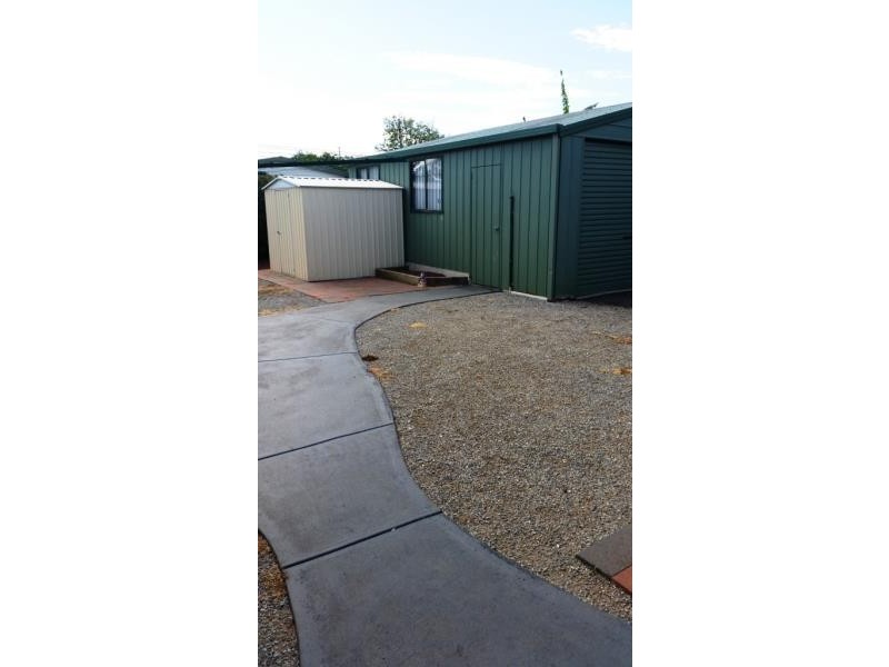 1 Gamalite Drive, Melton West VIC 3337