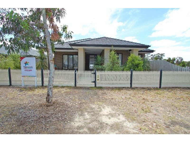 19 Kevington Drive, Eynesbury VIC 3338