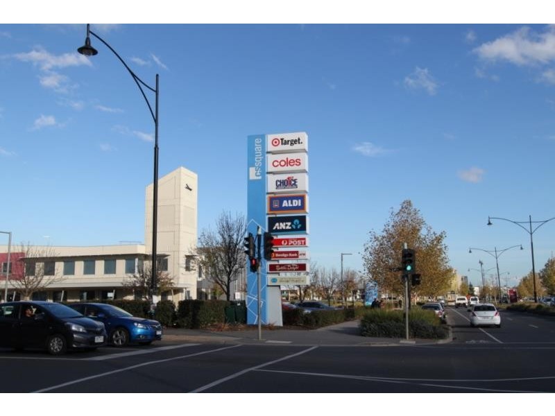 4/76 The Esplanade, Caroline Springs VIC 3023