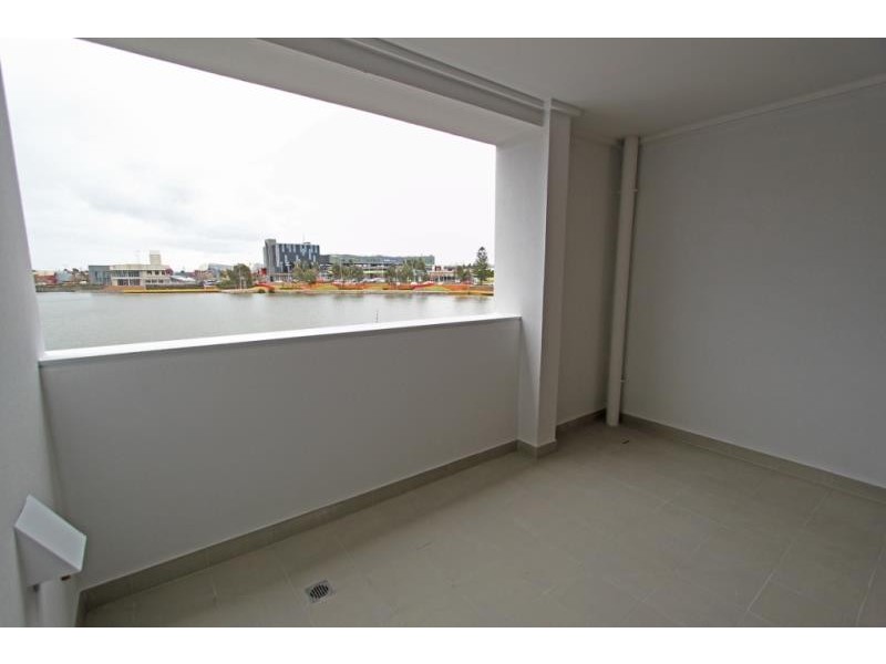 5/76 The Esplanade, Caroline Springs VIC 3023