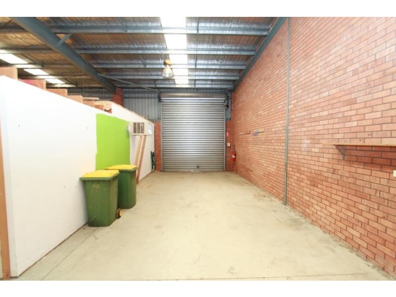 4/10 Collins Road, Melton VIC 3337