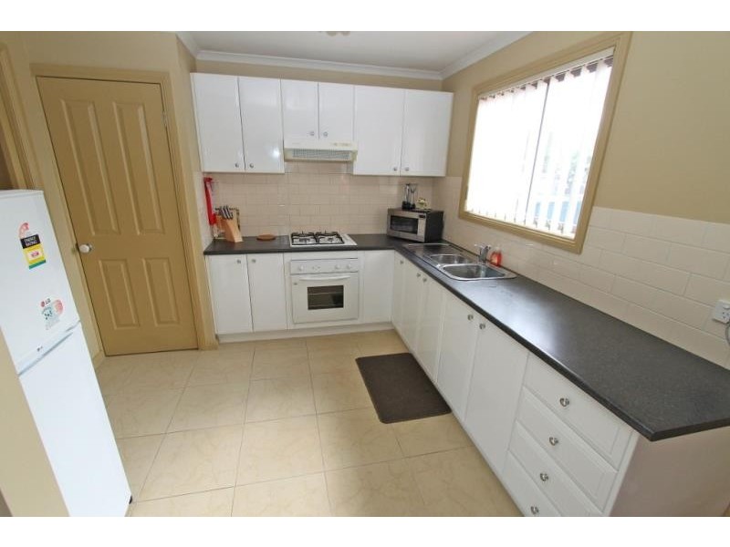 3/13 Lindsay Court, Melton VIC 3337