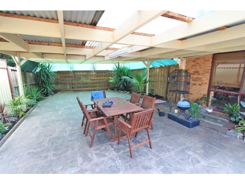 8 Avoca Court, Brookfield VIC 3338