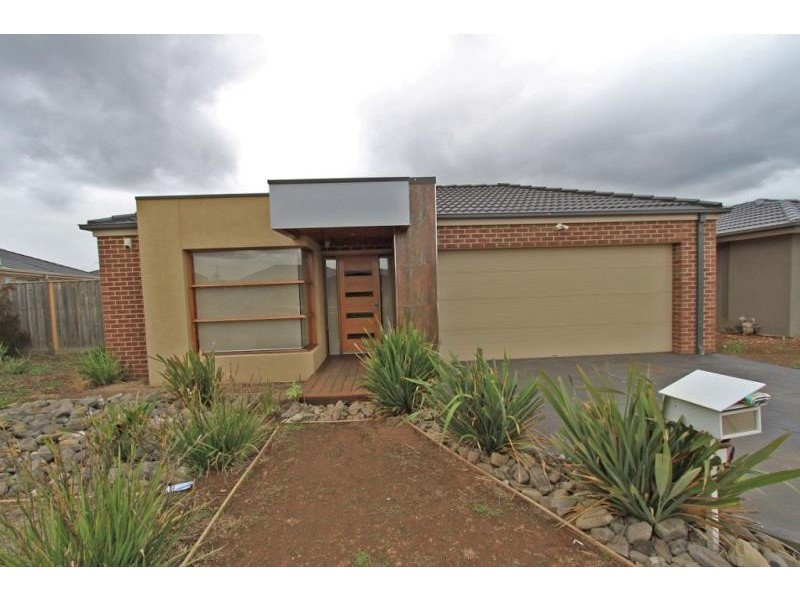 7 Willow court, Melton West VIC 3337