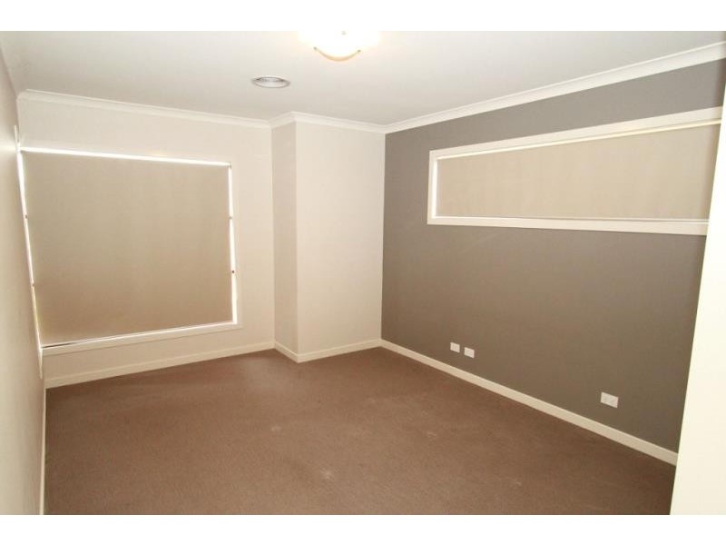 7 Willow court, Melton West VIC 3337