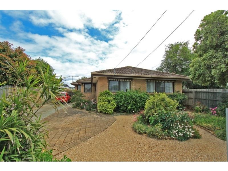 2 Cassia Road, Melton VIC 3337