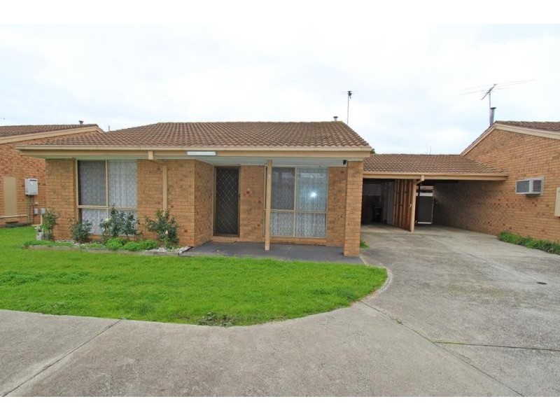3/18 Toolern Street, Melton South VIC 3338