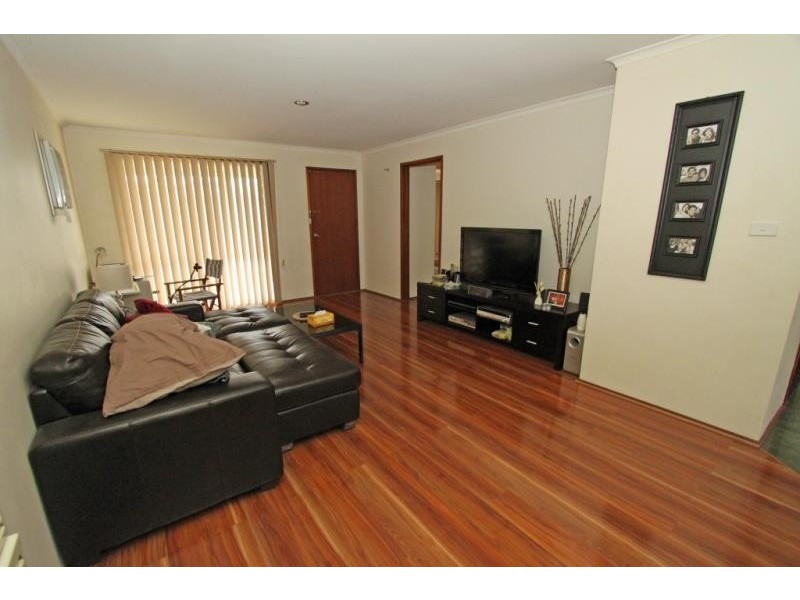 3/18 Toolern Street, Melton South VIC 3338