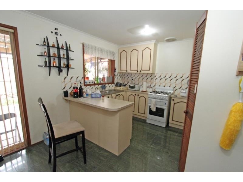 3/18 Toolern Street, Melton South VIC 3338