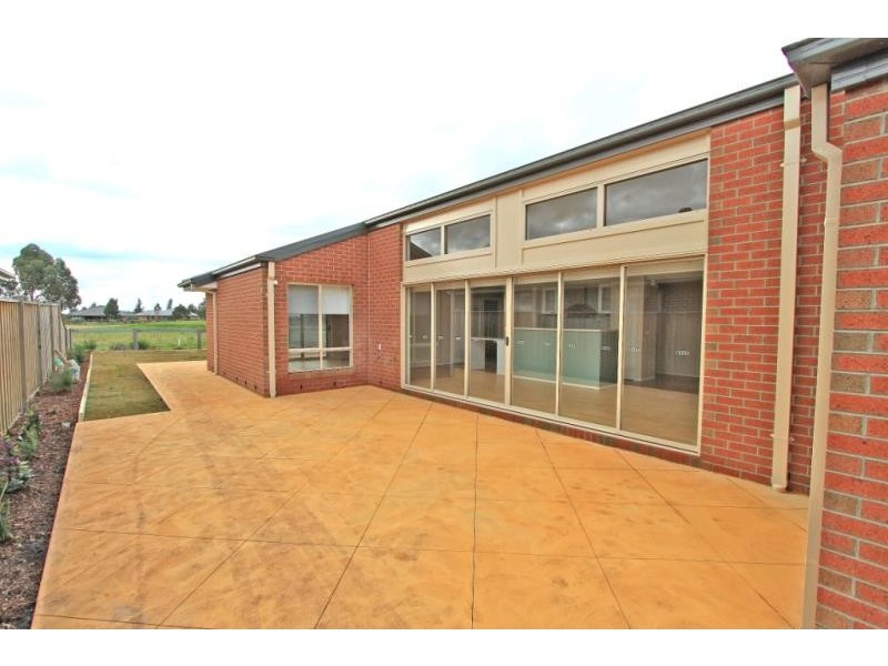 97 Lancefield Circuit, Eynesbury VIC 3338