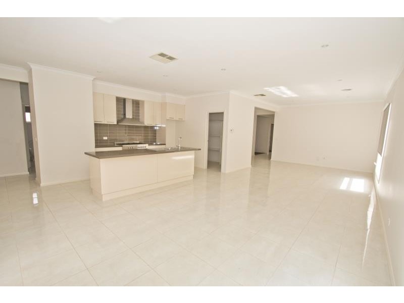 173 Botanica Springs Blvd, Brookfield VIC 3338