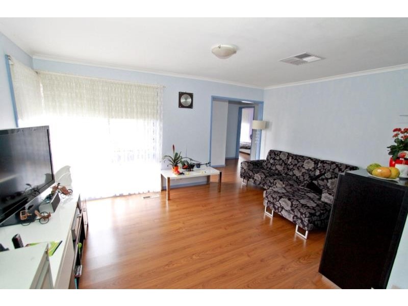 16 Oldershaw Road, Melton VIC 3337