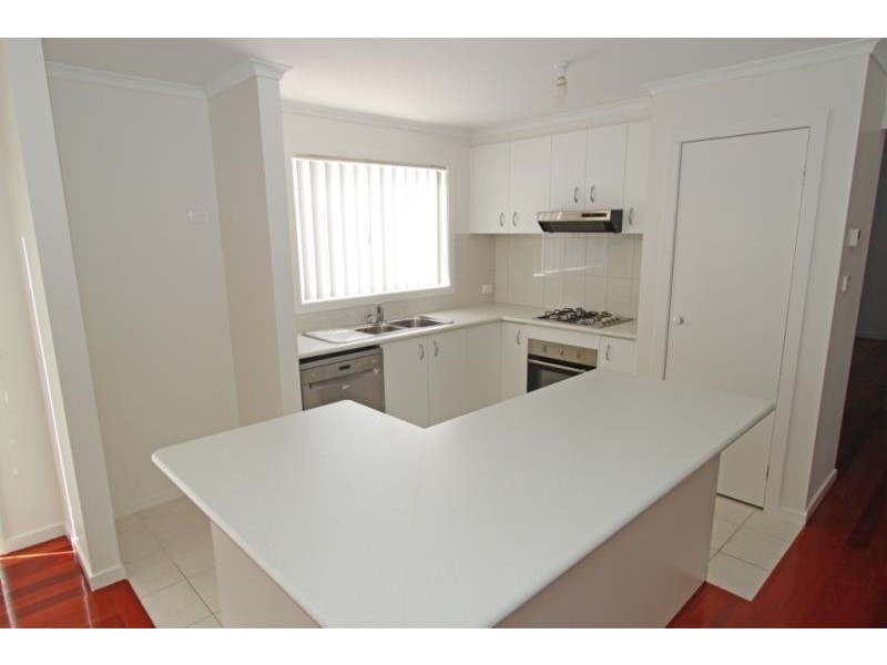 19 Turf Club Boulevard, Melton South VIC 3338