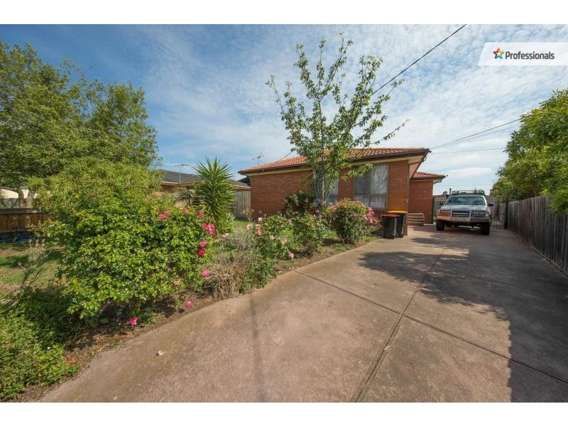 15 Hudson Place, Melton VIC 3337