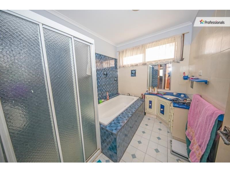 15 Hudson Place, Melton VIC 3337