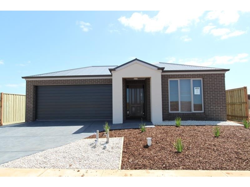 12 Ryebank Street, Melton South VIC 3338