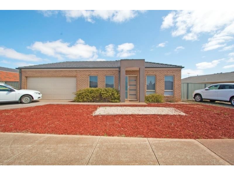 343 Centenary Ave, Melton West VIC 3337
