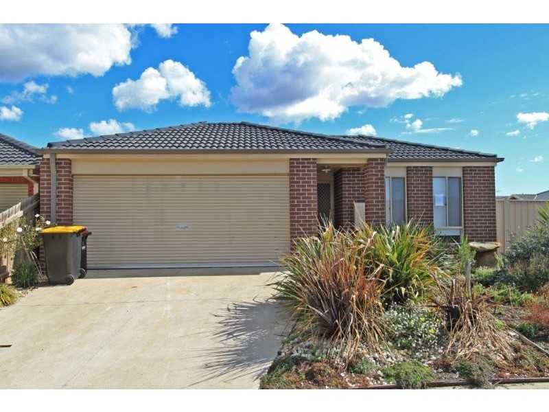 7 Lightfingers Street, Kurunjang VIC 3337