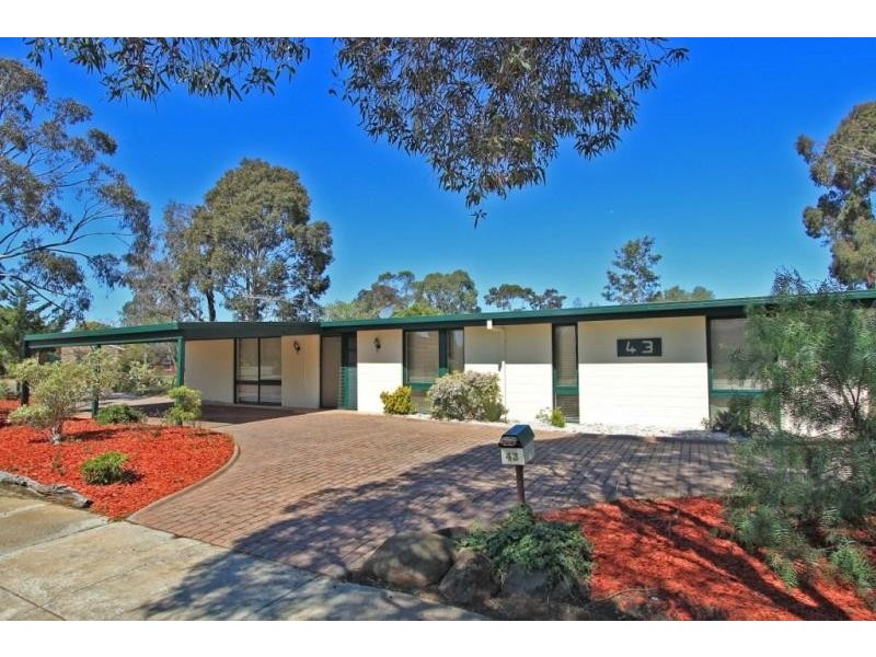 43 Argyll Circuit, Melton West VIC 3337