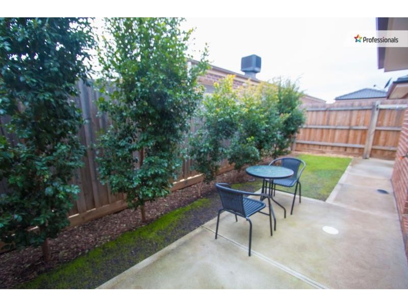 3/6 The Embankment, Kurunjang VIC 3337