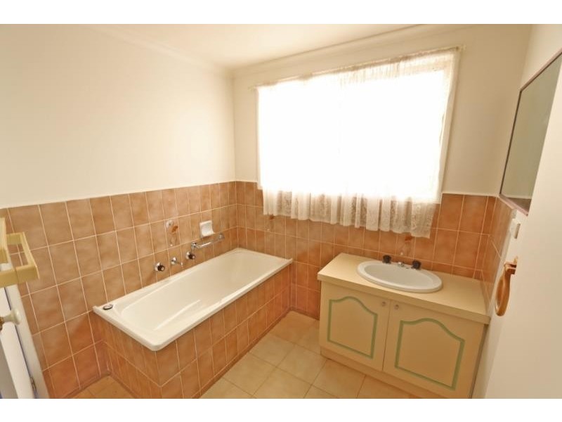 1/44A Palmerston Street, Melton VIC 3337