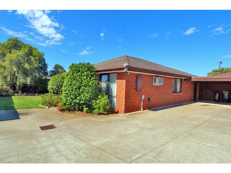 3/33-35 Henry Street, Melton VIC 3337