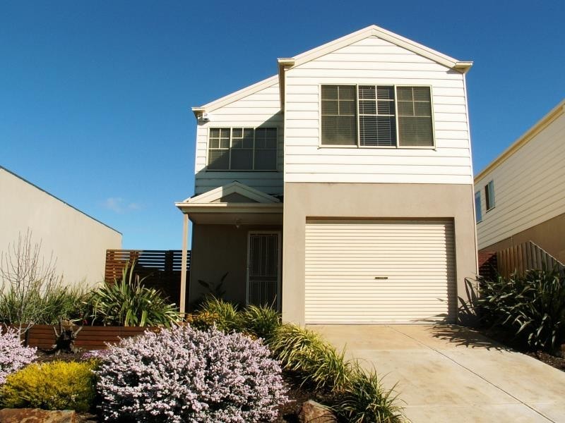 69 Gamalite Drive, Melton West VIC 3337